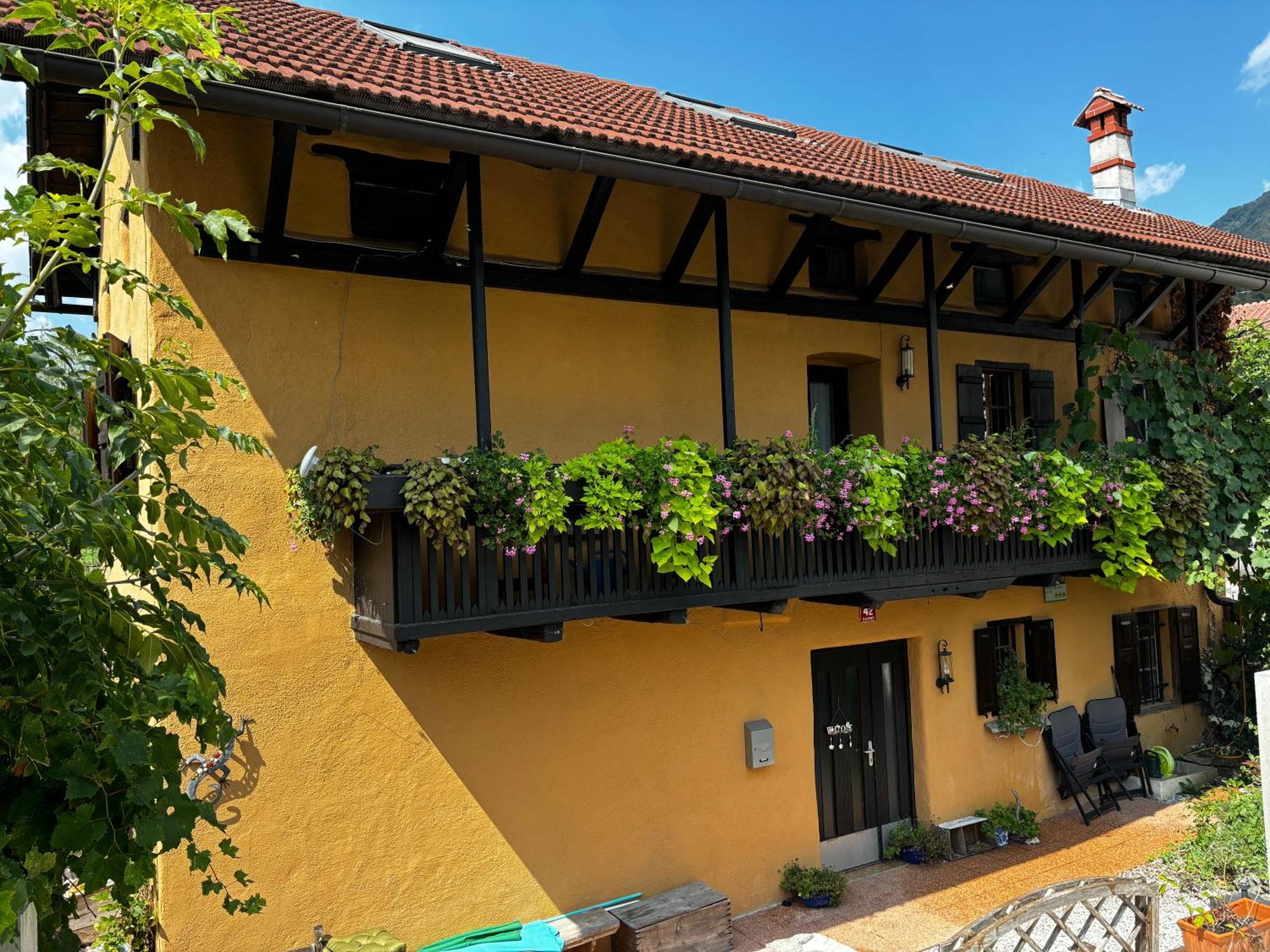 Holiday Home Katric Kamno Exterior foto